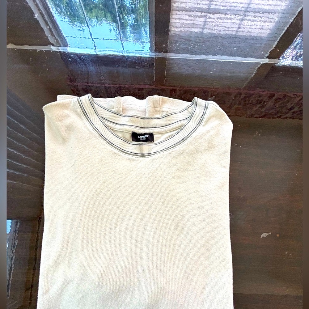 Express Beige Relaxed Fit Top for Men - Picture 4 of 10